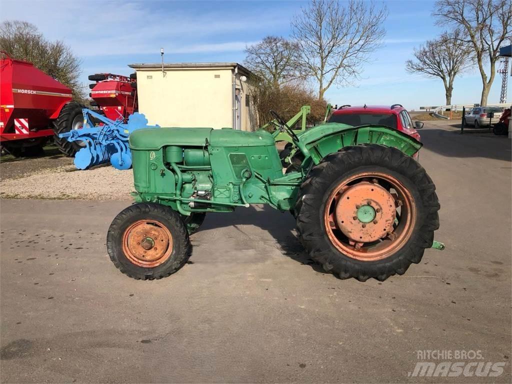 Deutz-Fahr D25 S Tractors