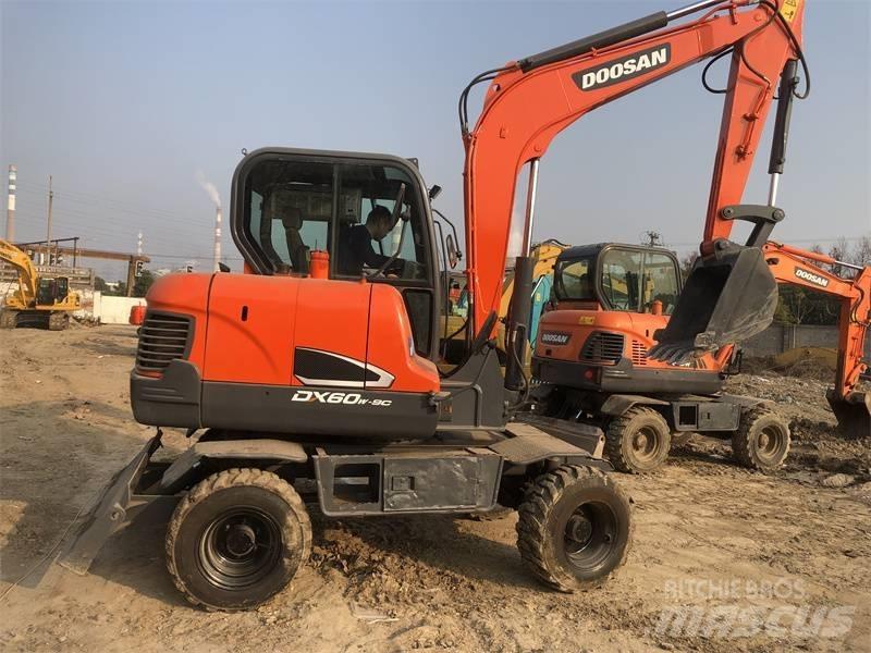 Doosan DX60 Crawler excavators