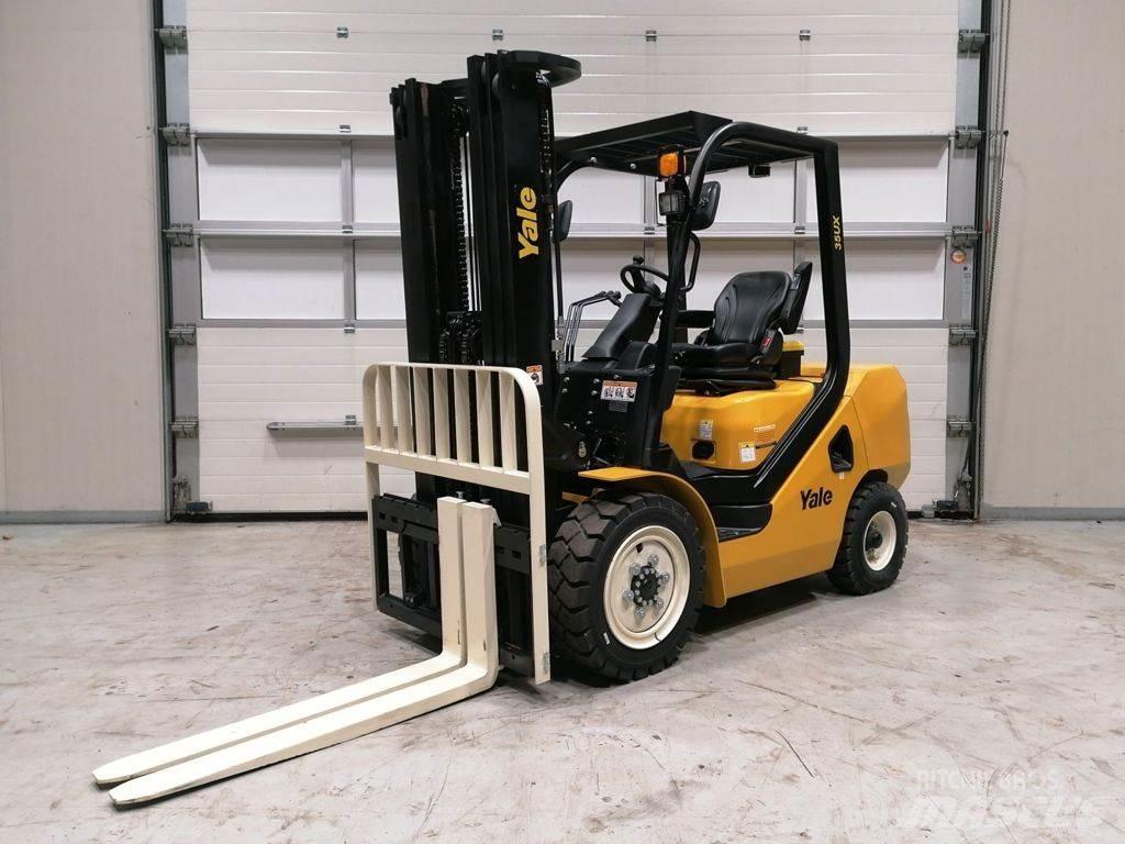 Yale GDP35UX Diesel trucks