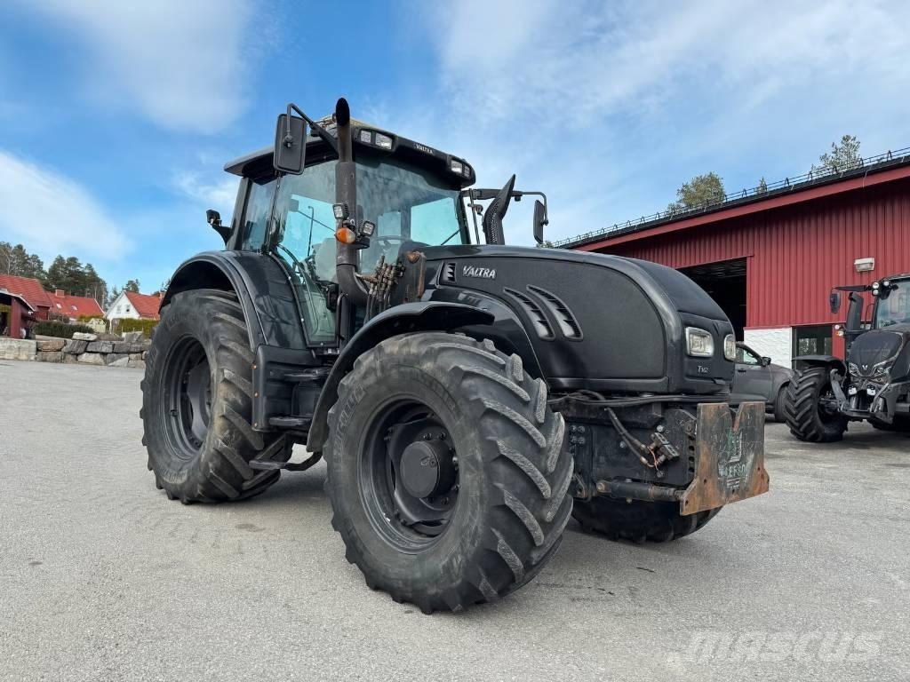 Valtra T 162 Tractors