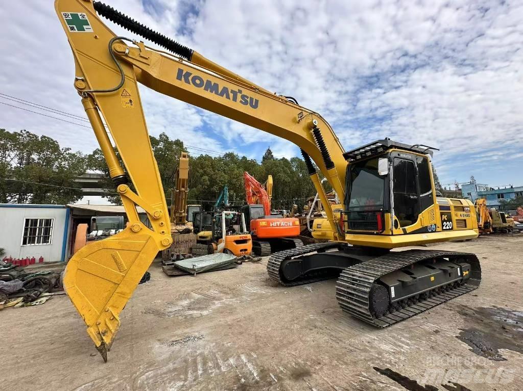 Komatsu PC 220 Crawler excavators