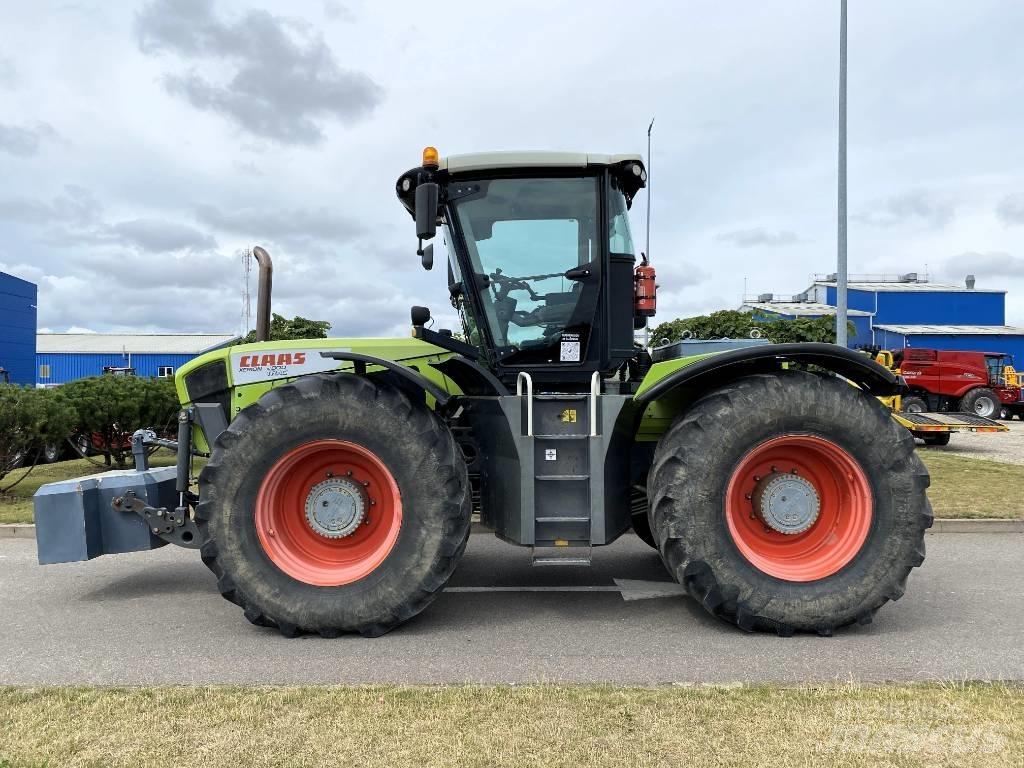 CLAAS Xerion 3800 Tractors