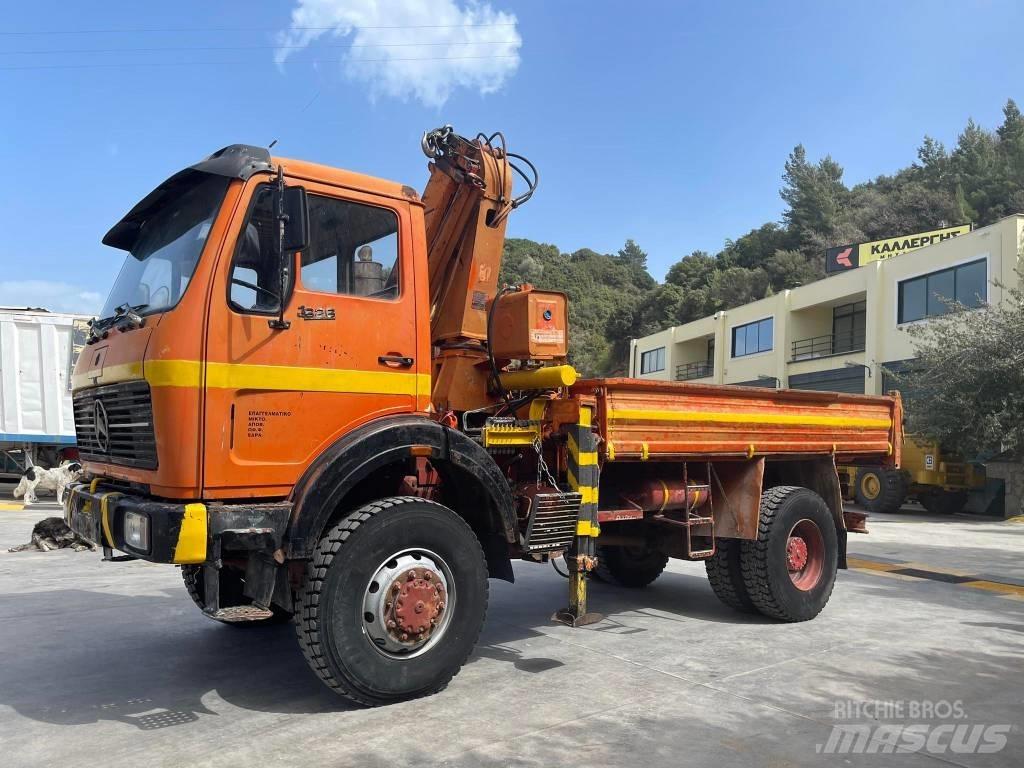 Mercedes-Benz 1626K Truck mounted cranes