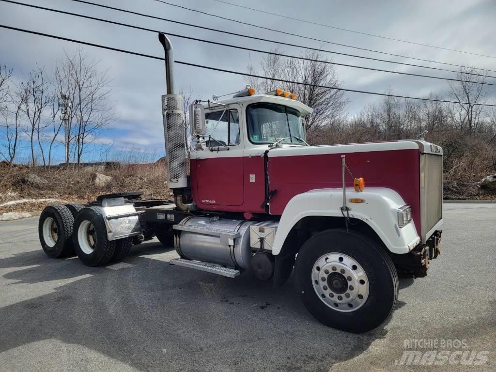 Mack RW613 Prime Movers