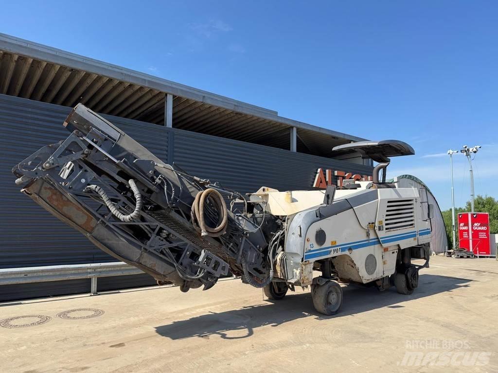 Wirtgen W 100 F Asphalt cold milling machines