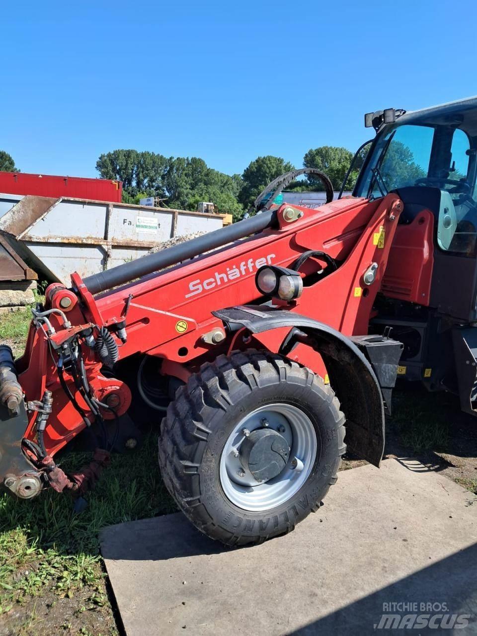 Schäffer 6680 T Mini loaders