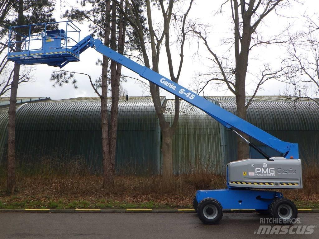 Genie S45 Telescopic boom lifts