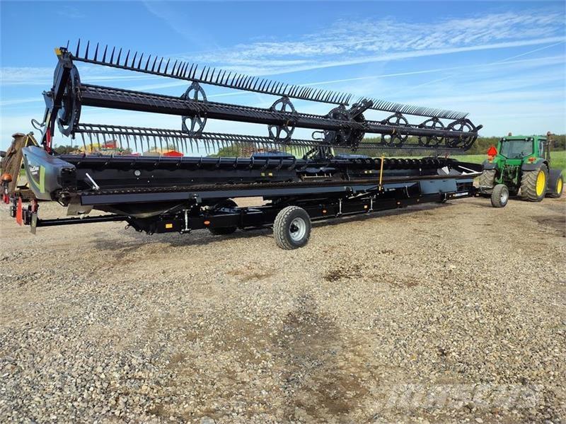 MacDon FD 140 Combine harvester accessories