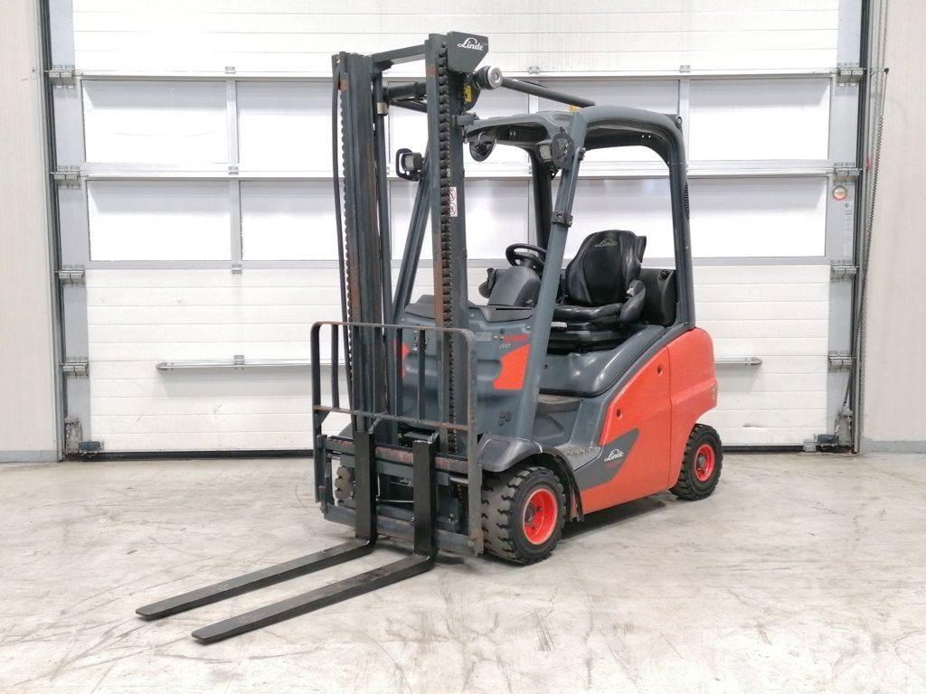 Linde H20D-01 Diesel trucks