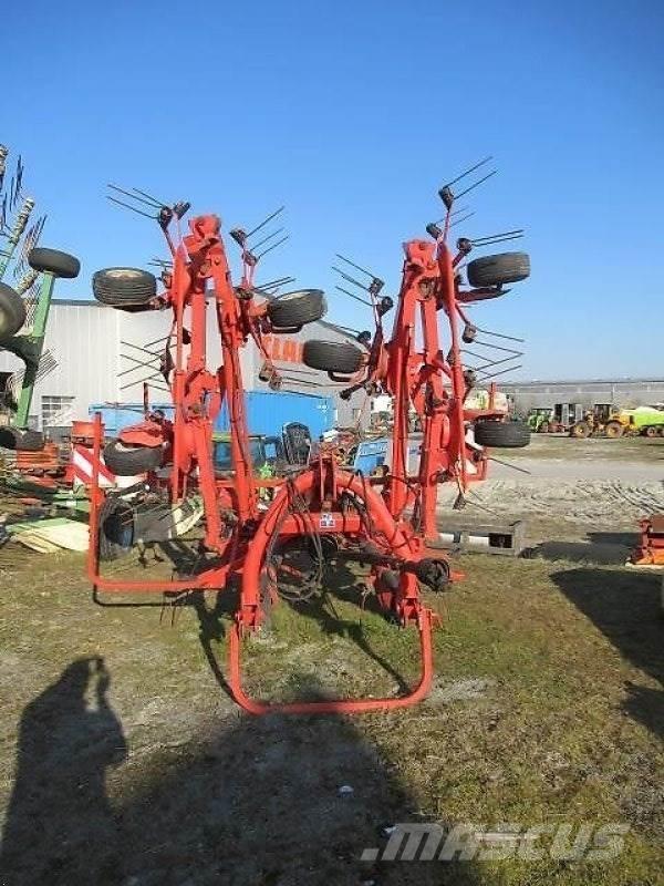 Kuhn GF8702 Rakes and tedders