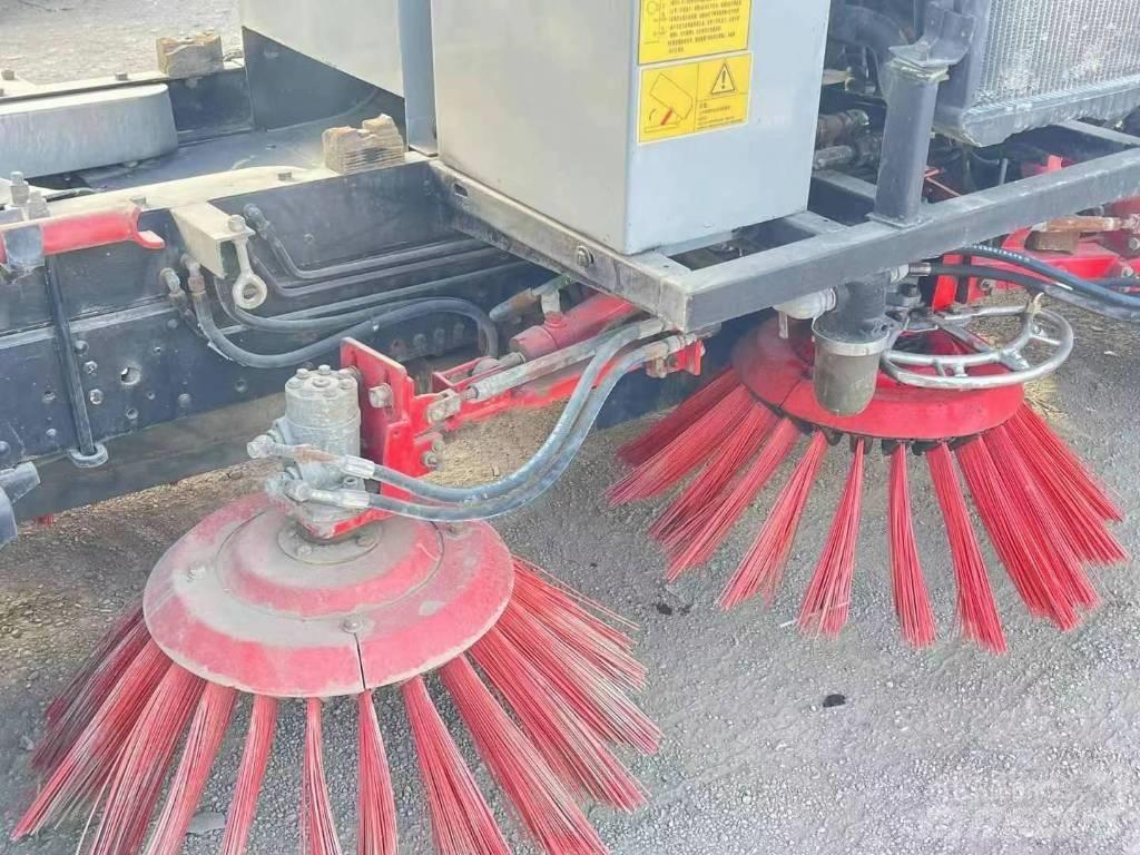 Isuzu 4K Sweeper trucks