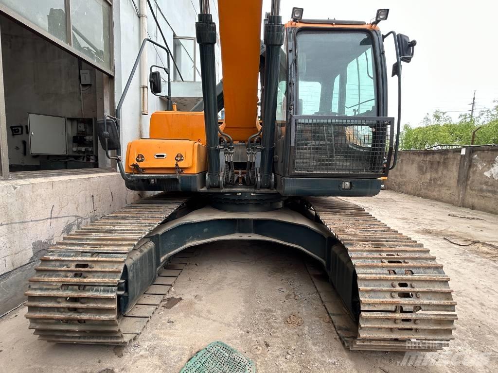 Hyundai 220LC-9 Crawler excavators