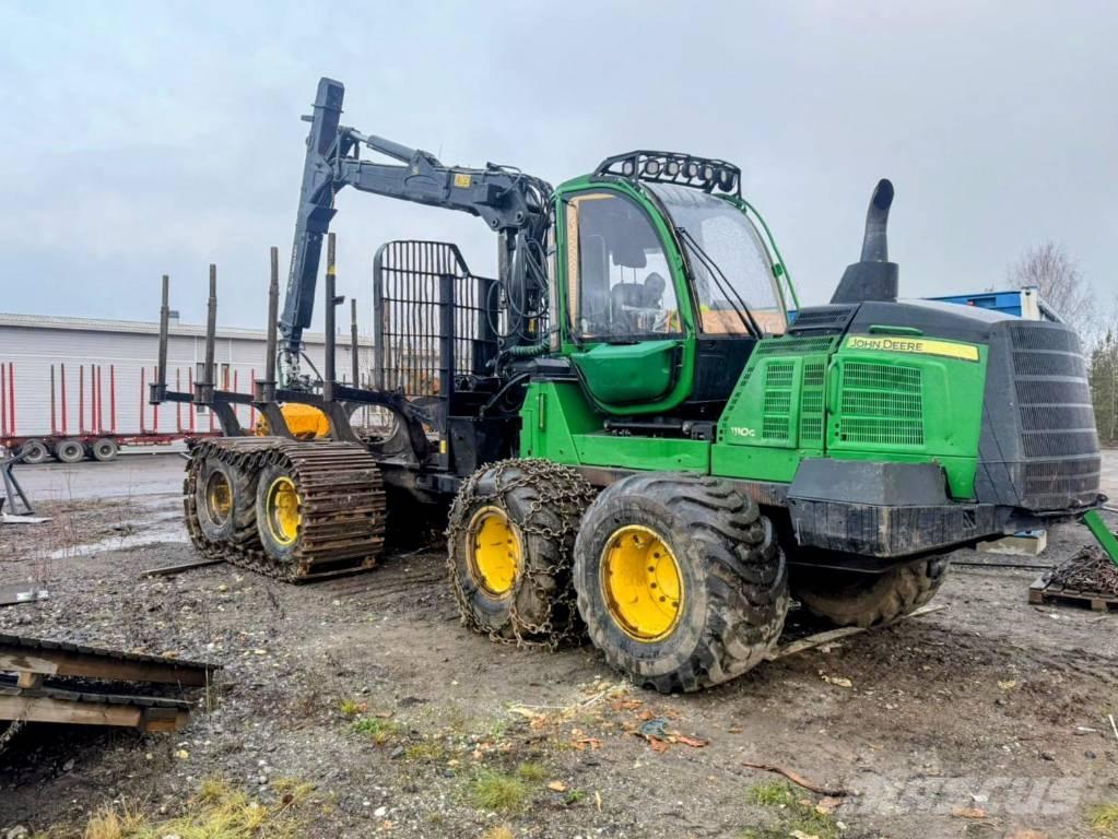 John Deere 1110 Forwarders
