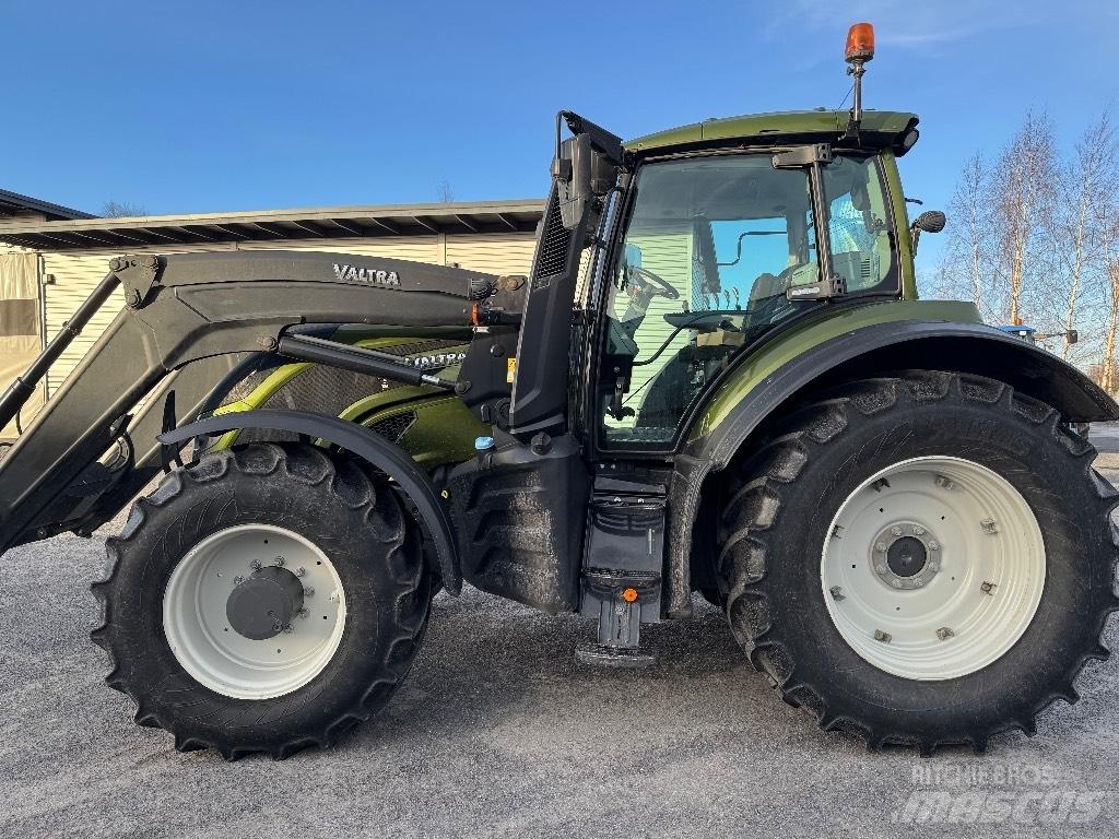 Valtra T174 EA Tractors