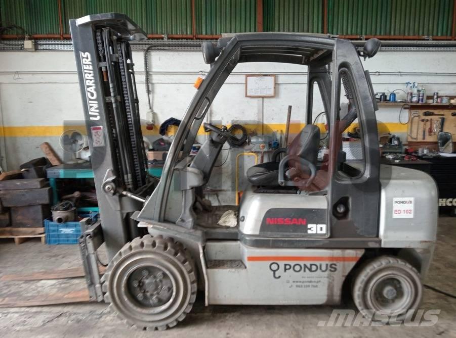 Nissan FGD02A30Q Reach truck