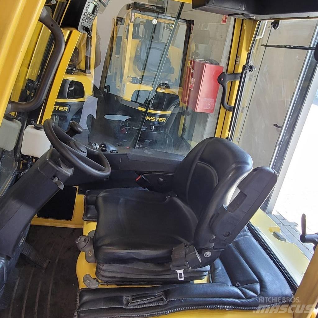 Hyster J1.8XN MWB Electric forklift trucks