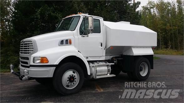 Sterling L8513 Water bowser