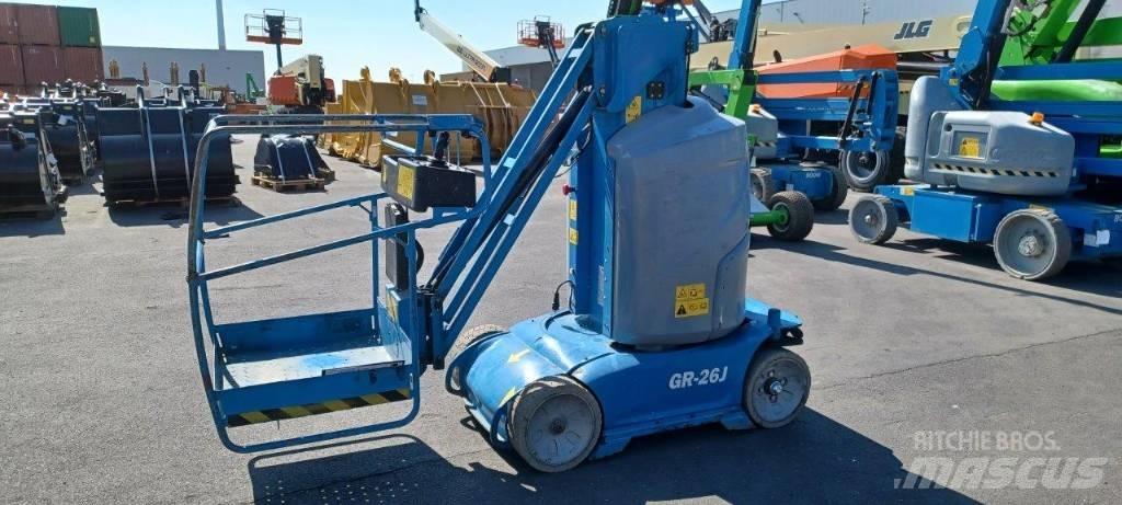 GENIE GR26J Used Personnel lifts and access elevators