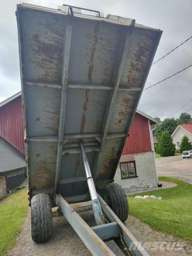 Tuhti M7 Tipper trucks