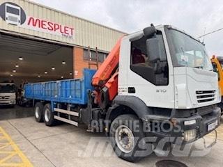 Iveco Trakker 310 Truck mounted cranes
