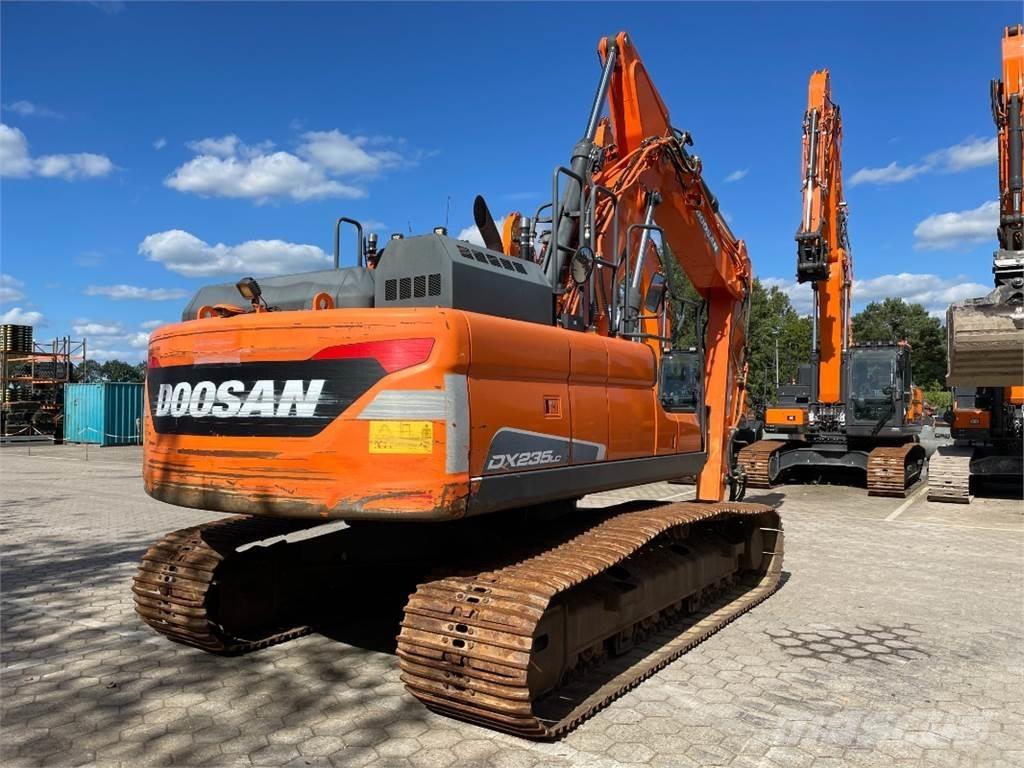 Doosan DX235LC-5 Crawler excavators