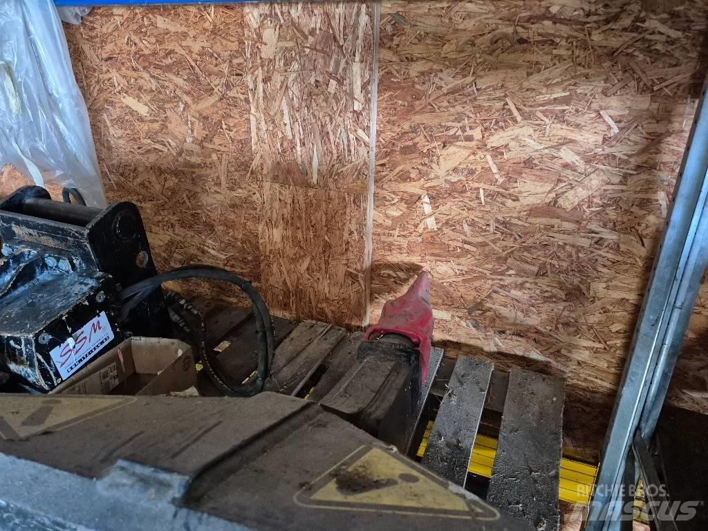 CAT CW 40 Scarifiers