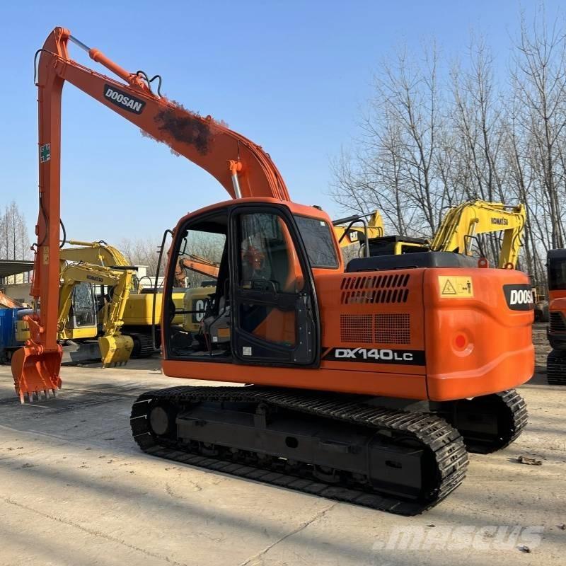 Doosan DX 140 Crawler excavators