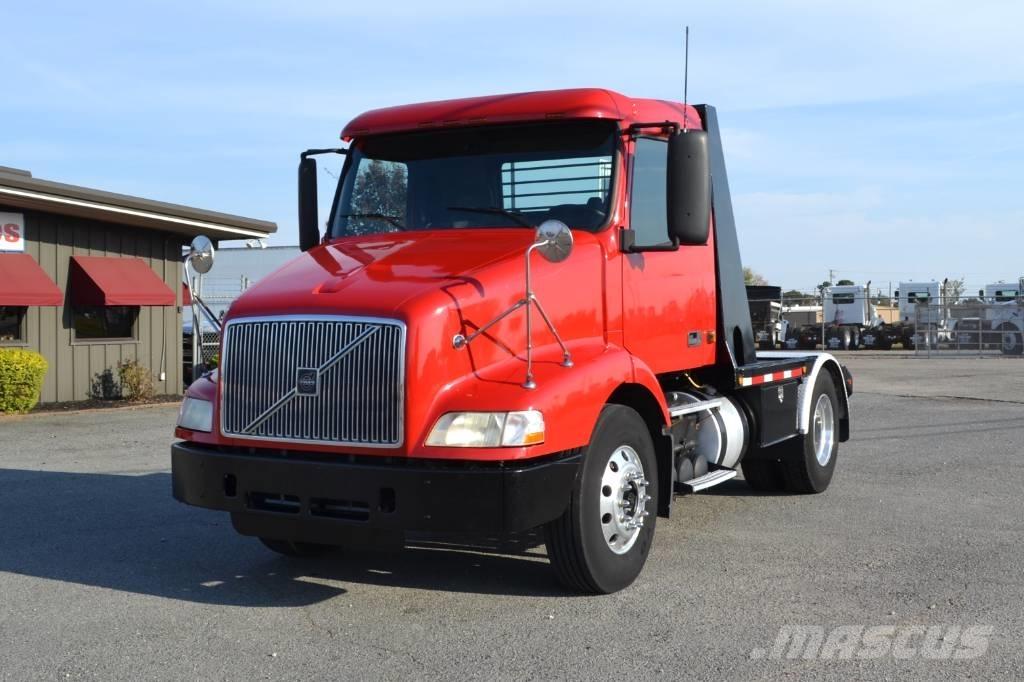 Volvo VNM 42 T200 Prime Movers