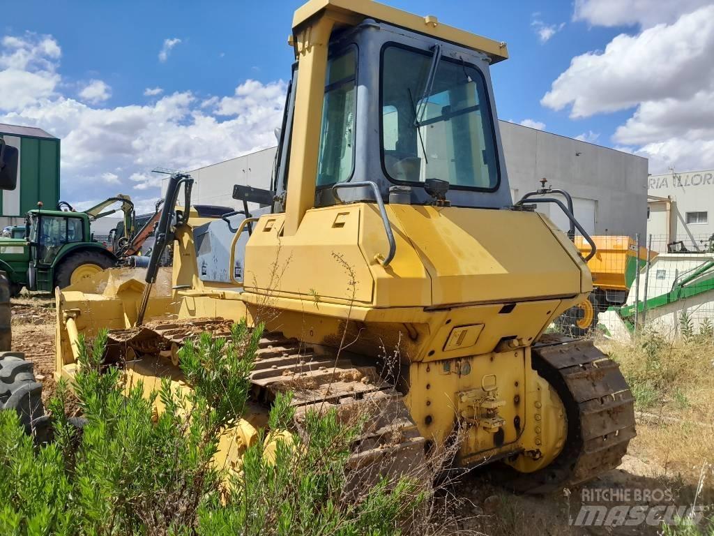Komatsu D 65 E Crawler dozers
