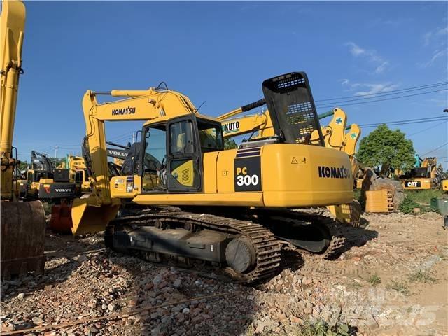 Komatsu PC300-7 Crawler excavators