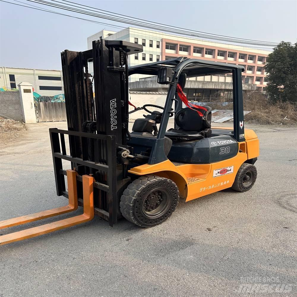 Toyota 62-7 FD N 30 Diesel trucks