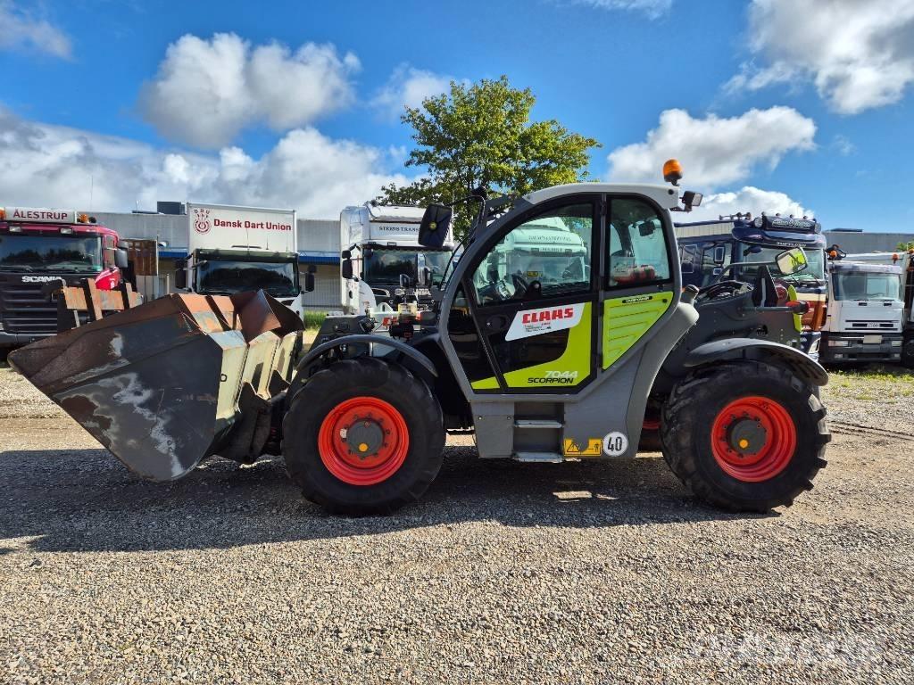 CLAAS Scorpion 7044 Telehandlers