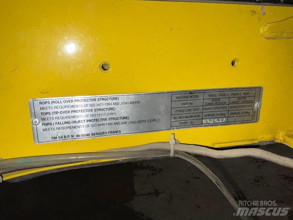 Yanmar Vio 20 / vio 25 Cabins and interior