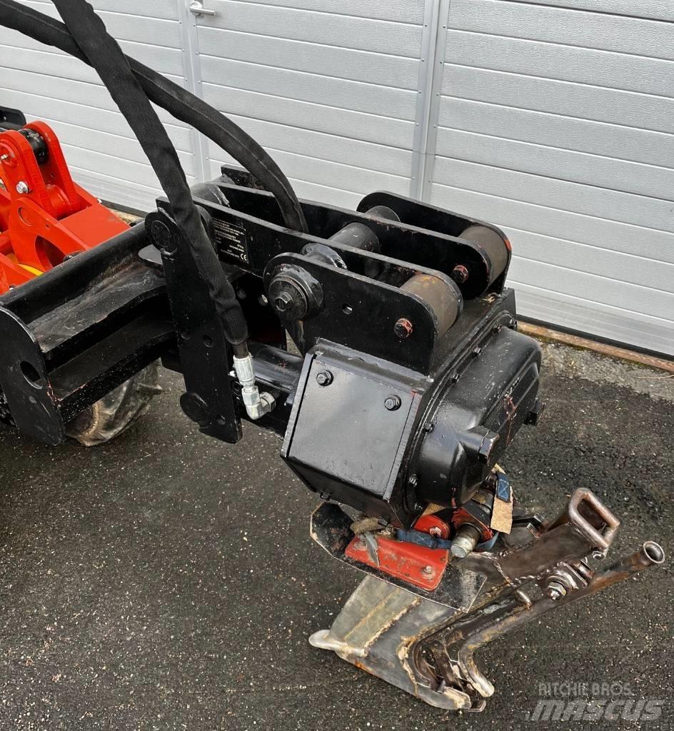 Ditch Witch R300 Trenchers