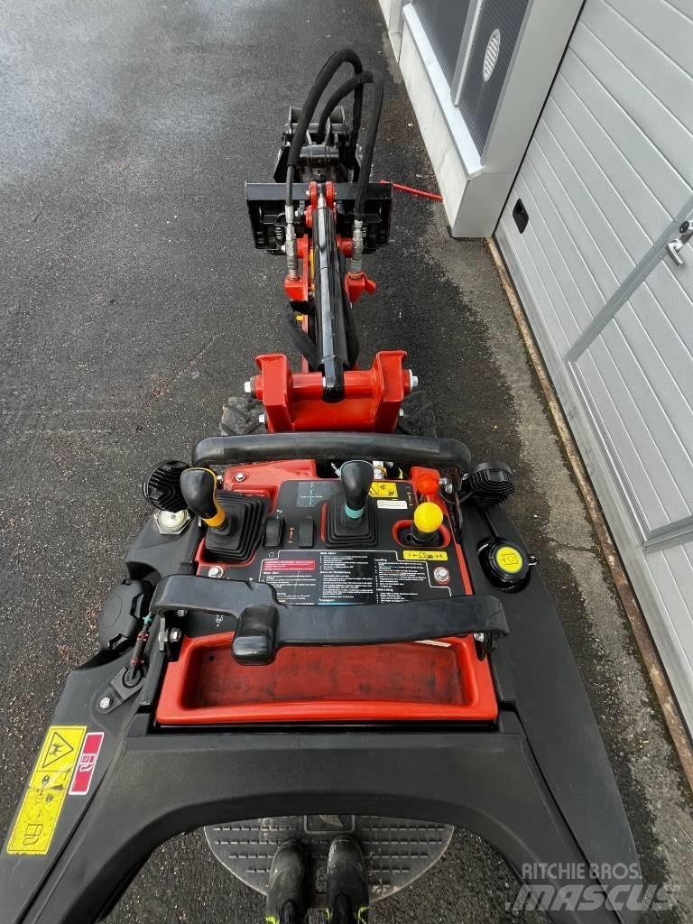 Ditch Witch R300 Trenchers