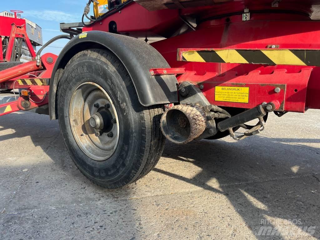 Denka-Lift DL 28 Trailer mounted platforms