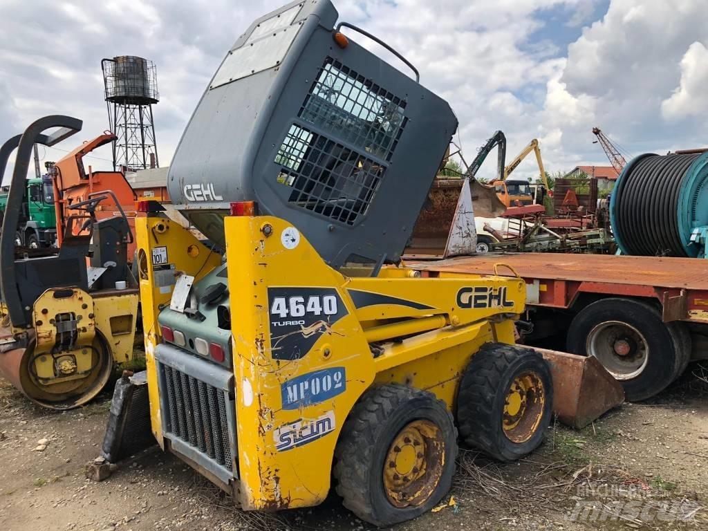 Gehl 4640 FOR PARTS Skid steer loaders