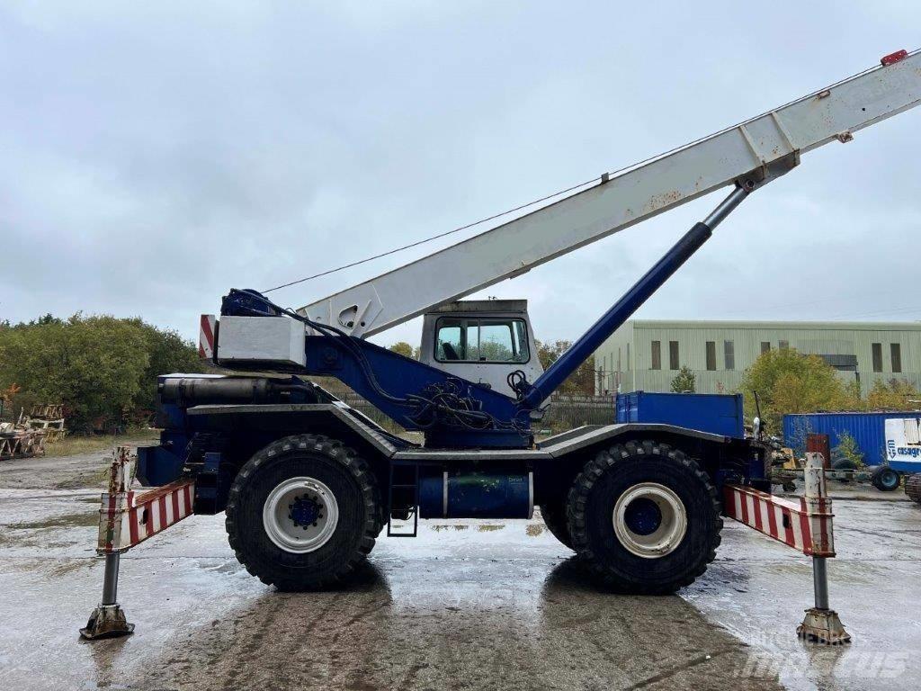 Coles Huskey 630S Rough terrain cranes