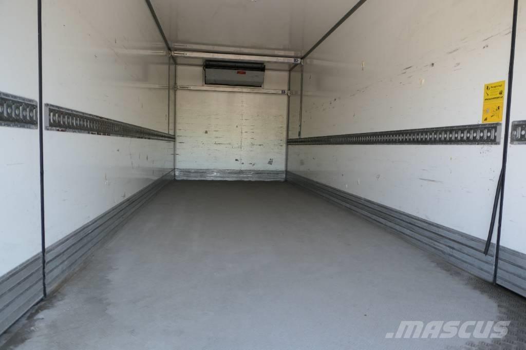 Volvo FM330 4x2 Temperature controlled trucks