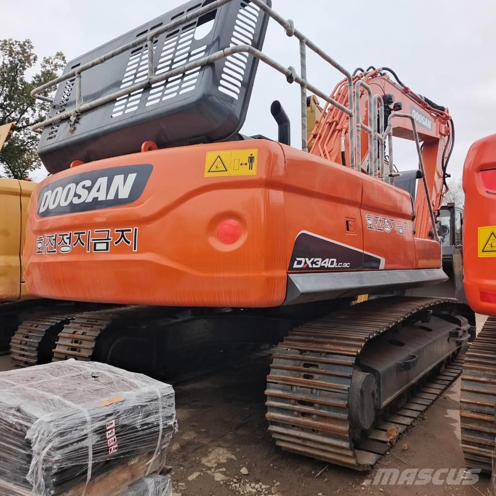 Doosan DX 300 LC Crawler excavators