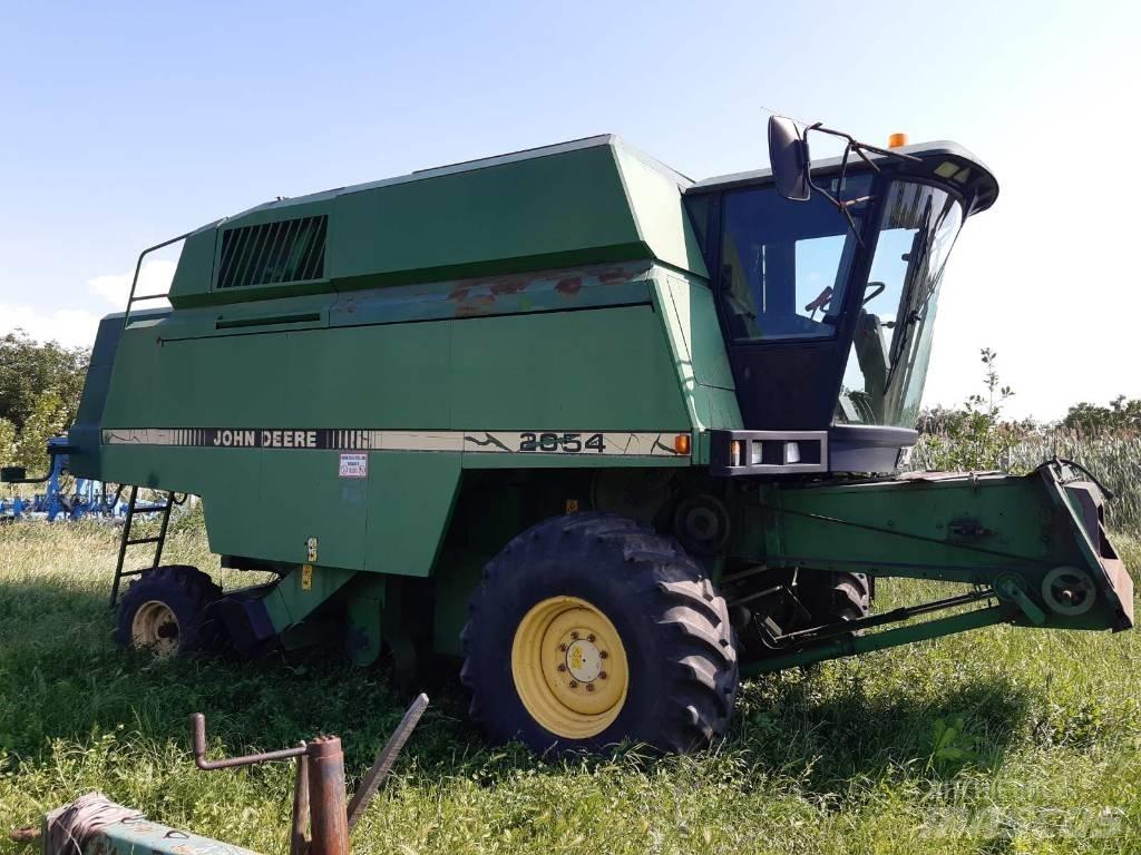 John Deere 2054 Combine harvesters