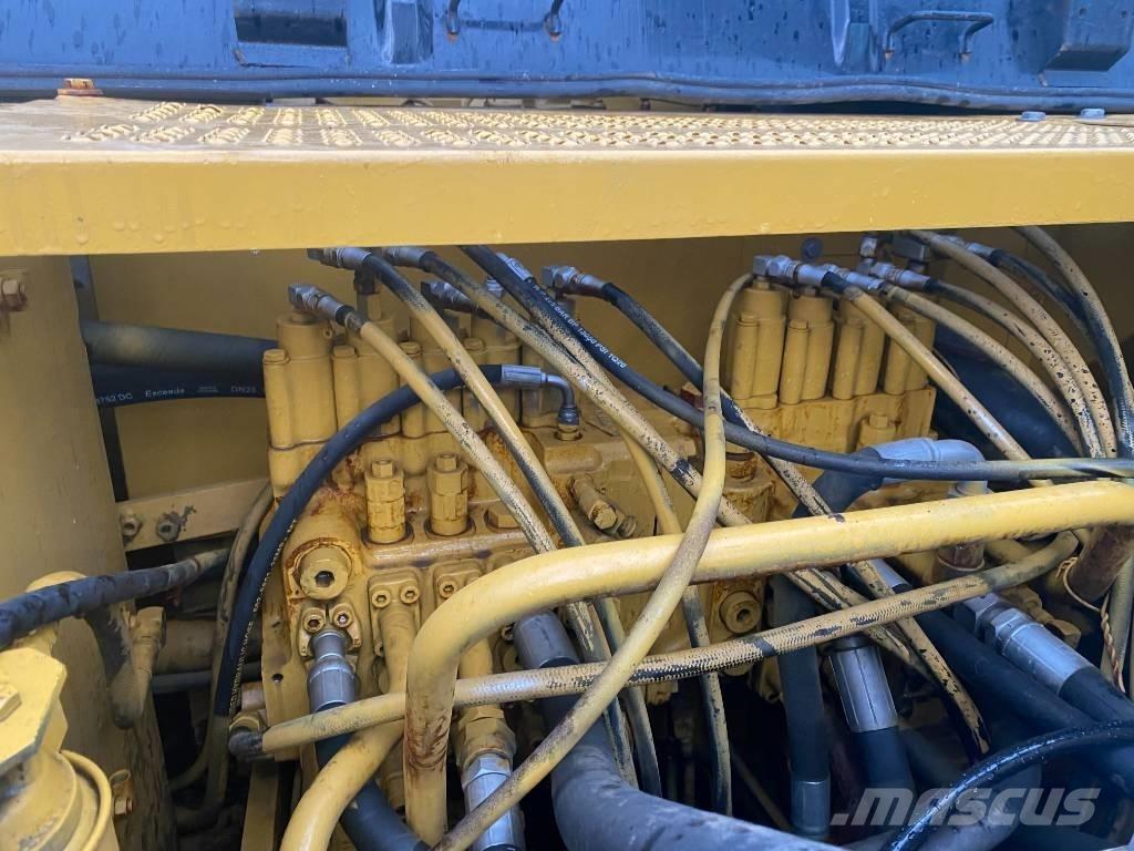 CAT 320 C L Crawler excavators
