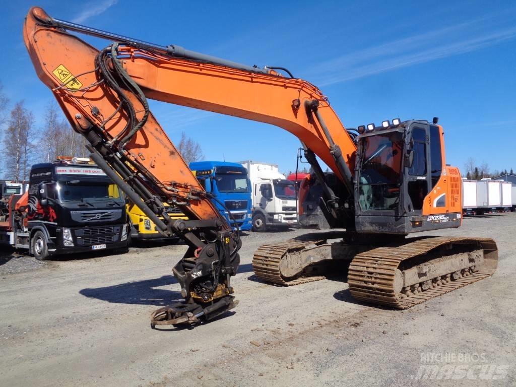 Doosan 235 LCR Crawler excavators