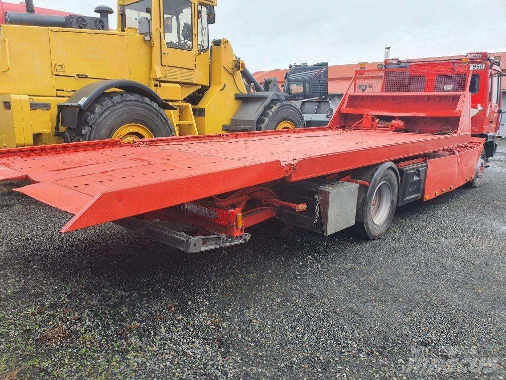 Volvo FL614 Recovery vehicles