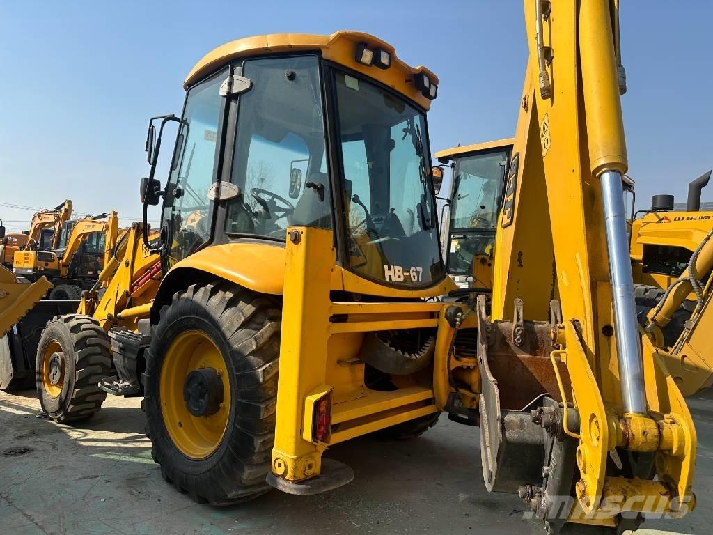 JCB 3 XC Backhoe