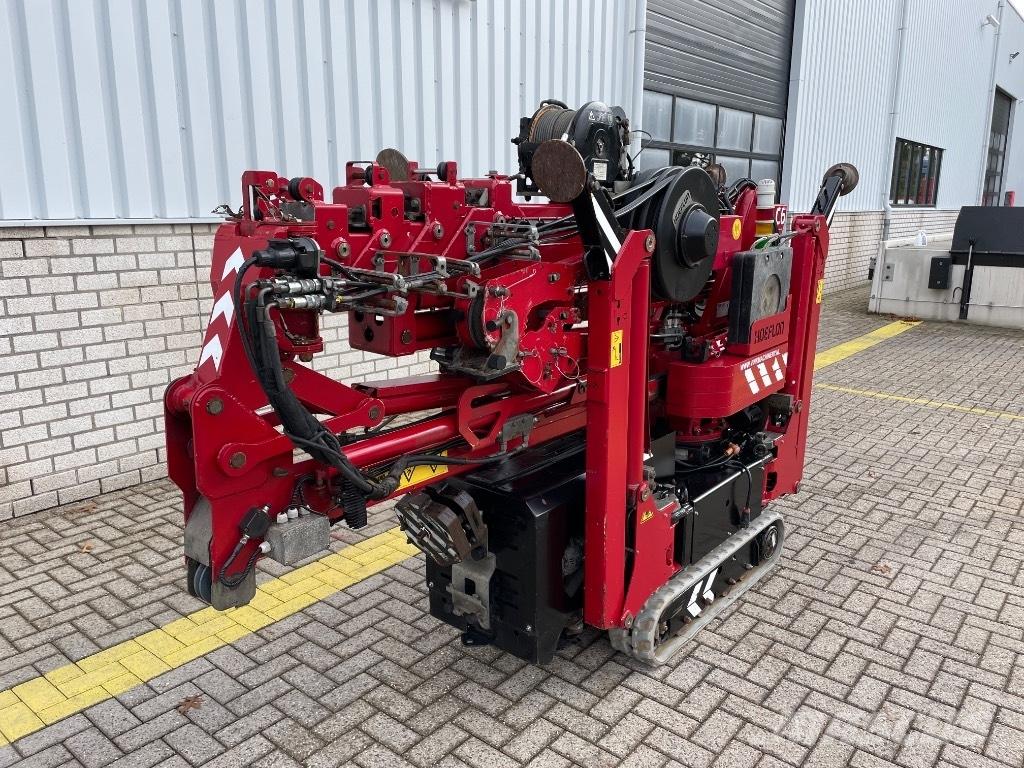 Hoeflon C6 SOLD Mini cranes