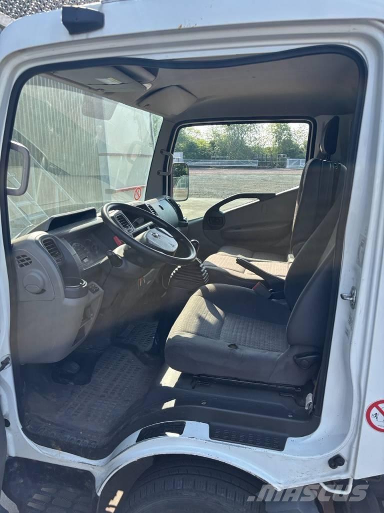 Palfinger P 260 B Truck mounted platforms