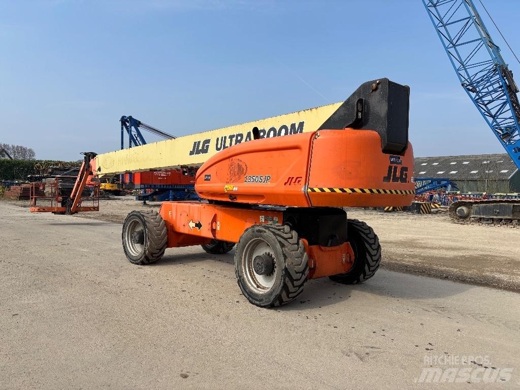 JLG 1350 SJP Telescopic boom lifts