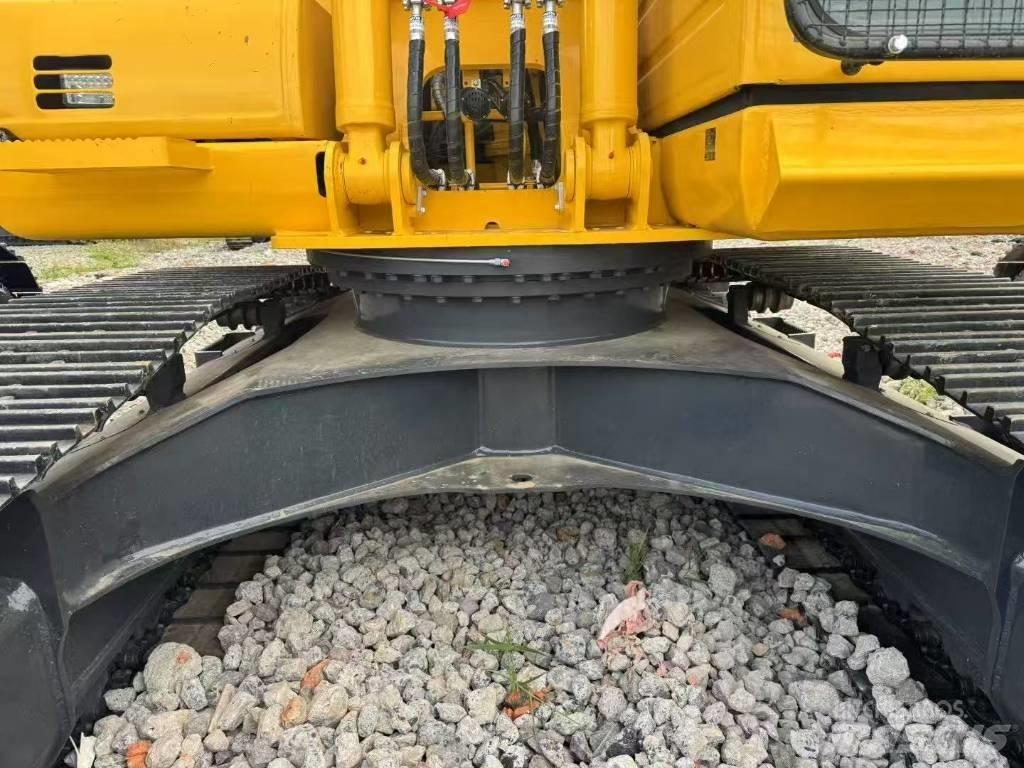 Komatsu 200-8 Crawler excavators