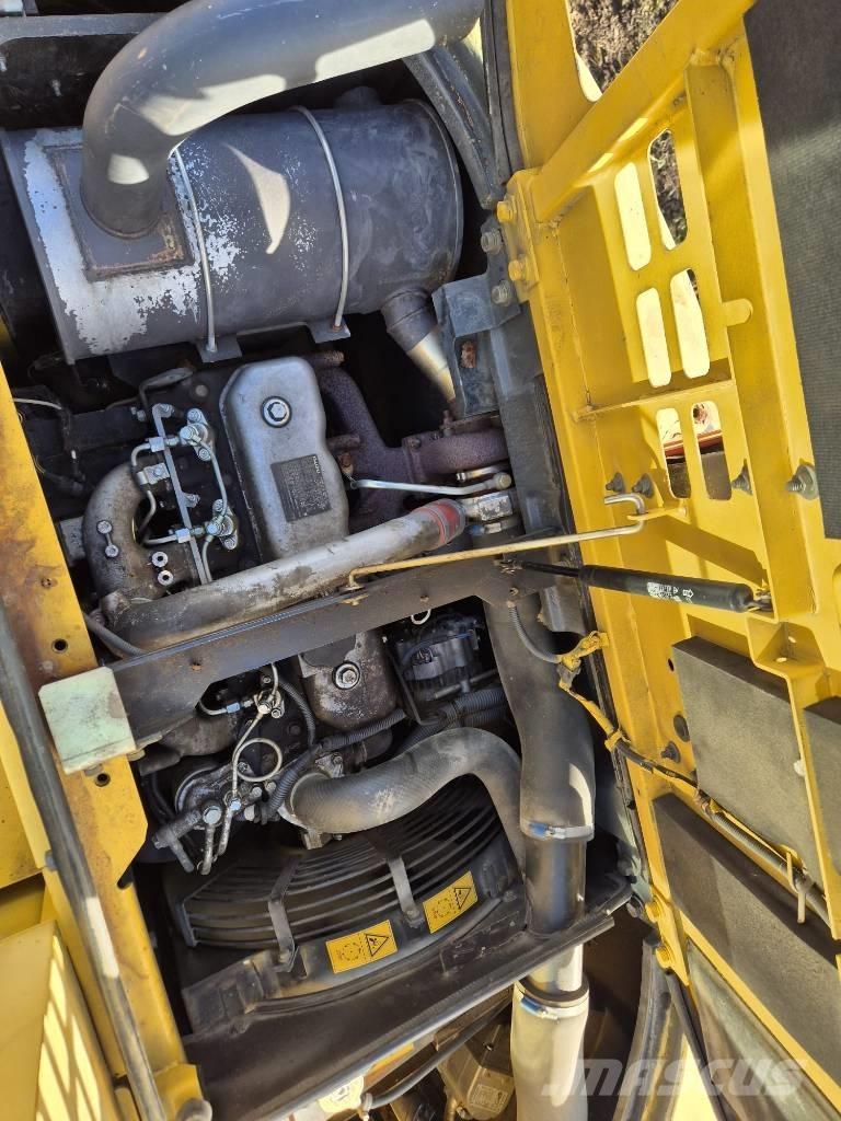 New Holland E 135 SR Crawler excavators